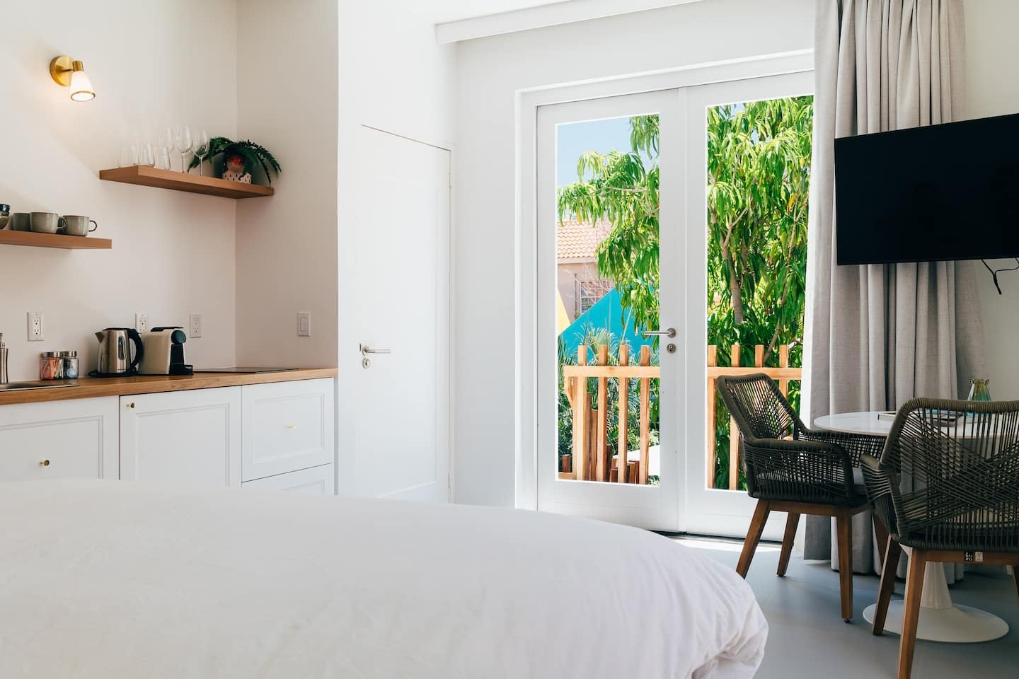 Tropical Poolside Studio at Pietermaai Oasis, Curaçao
